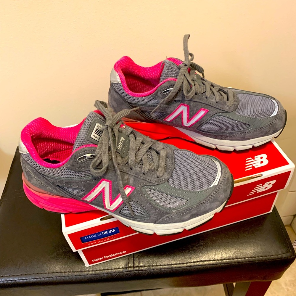 New Balance 990v4 Women’s Running Shoes sz. 8.5